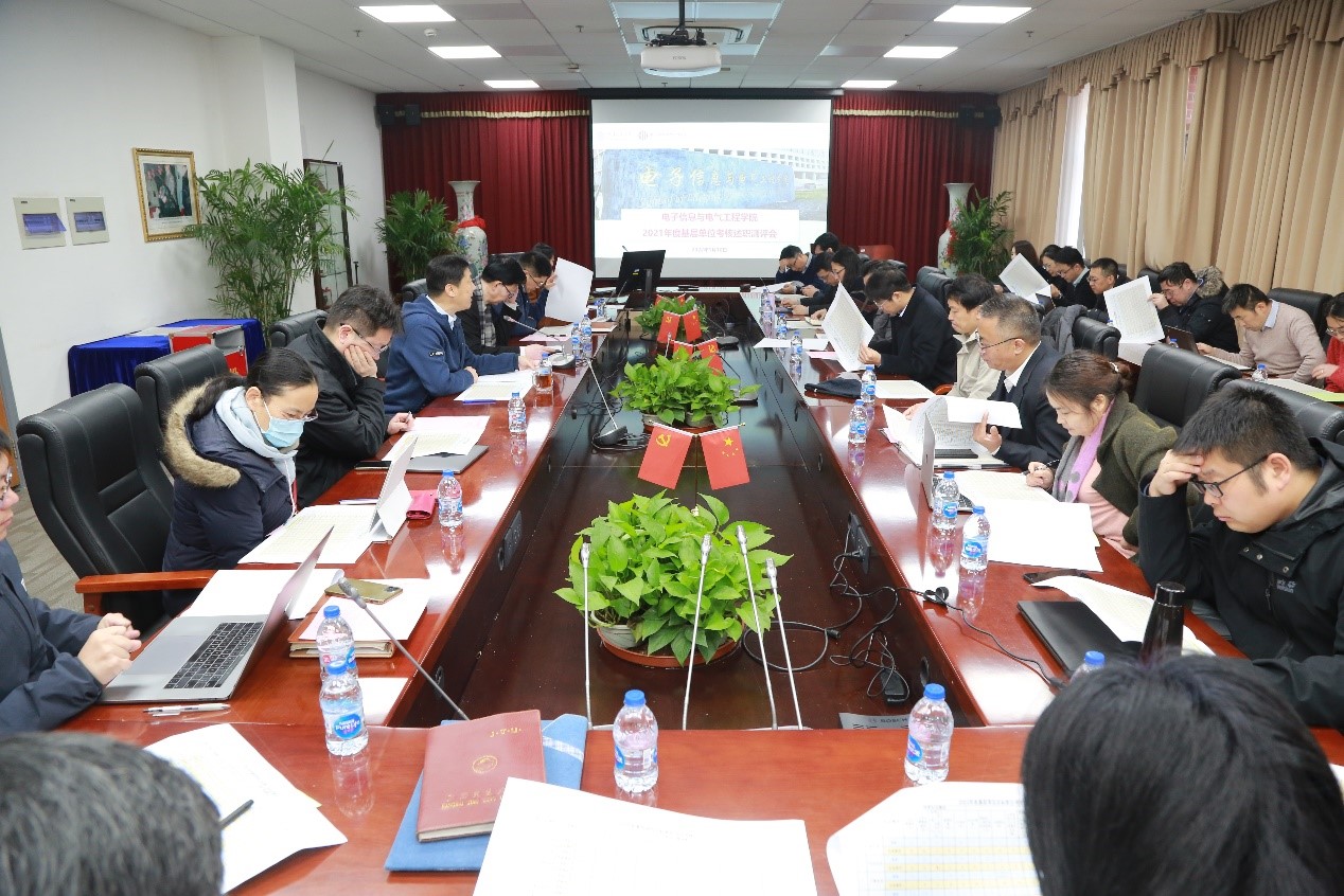 1641893593551099892.jpg 2.jpg